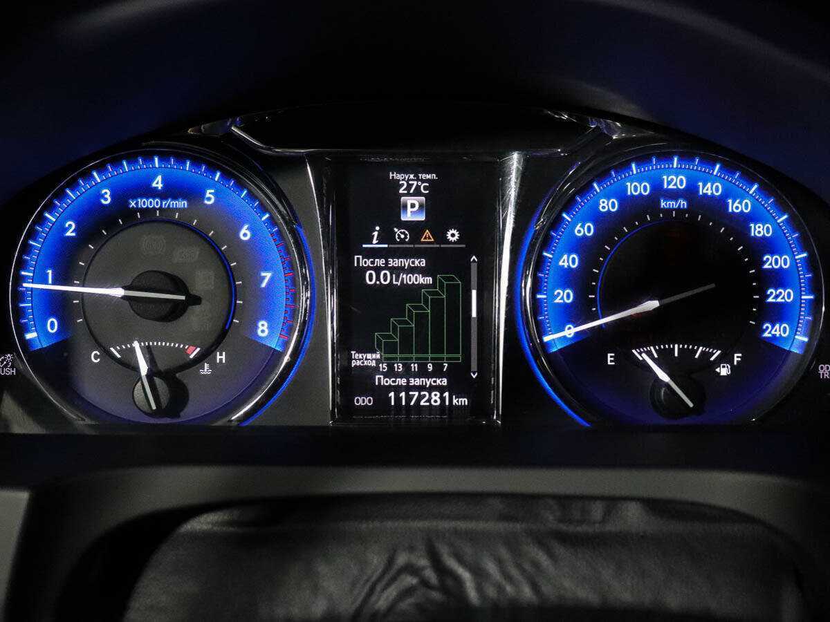 Toyota Camry с пробегом — 2017 год. Фото: #11