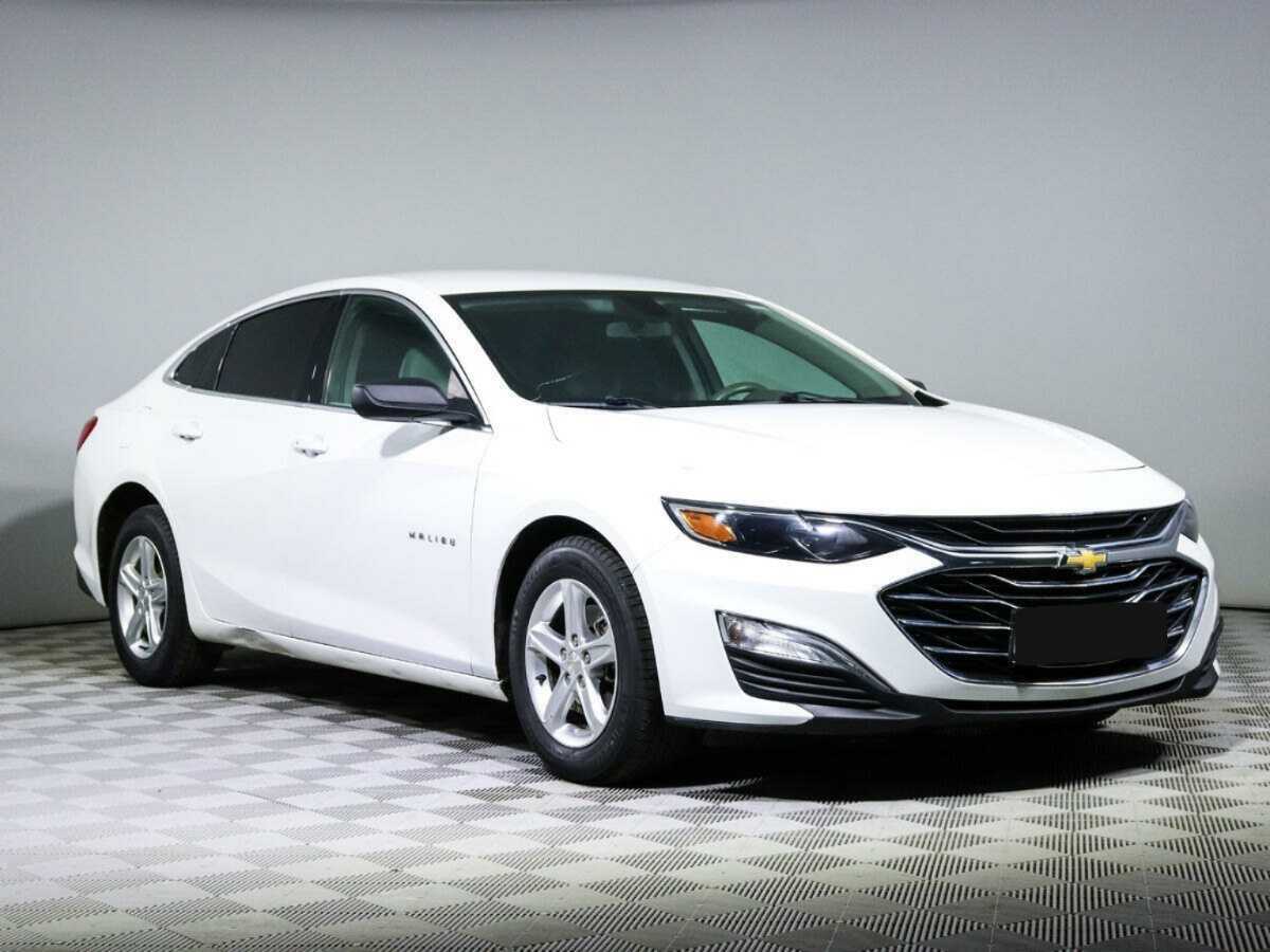 Chevrolet Malibu с пробегом — 2019 год. Фото: #2