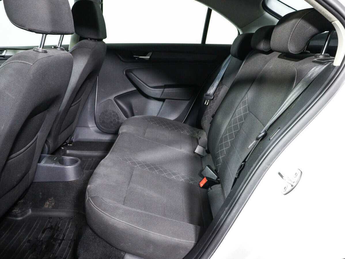 Skoda Rapid с пробегом — 2020 год. Фото: #8