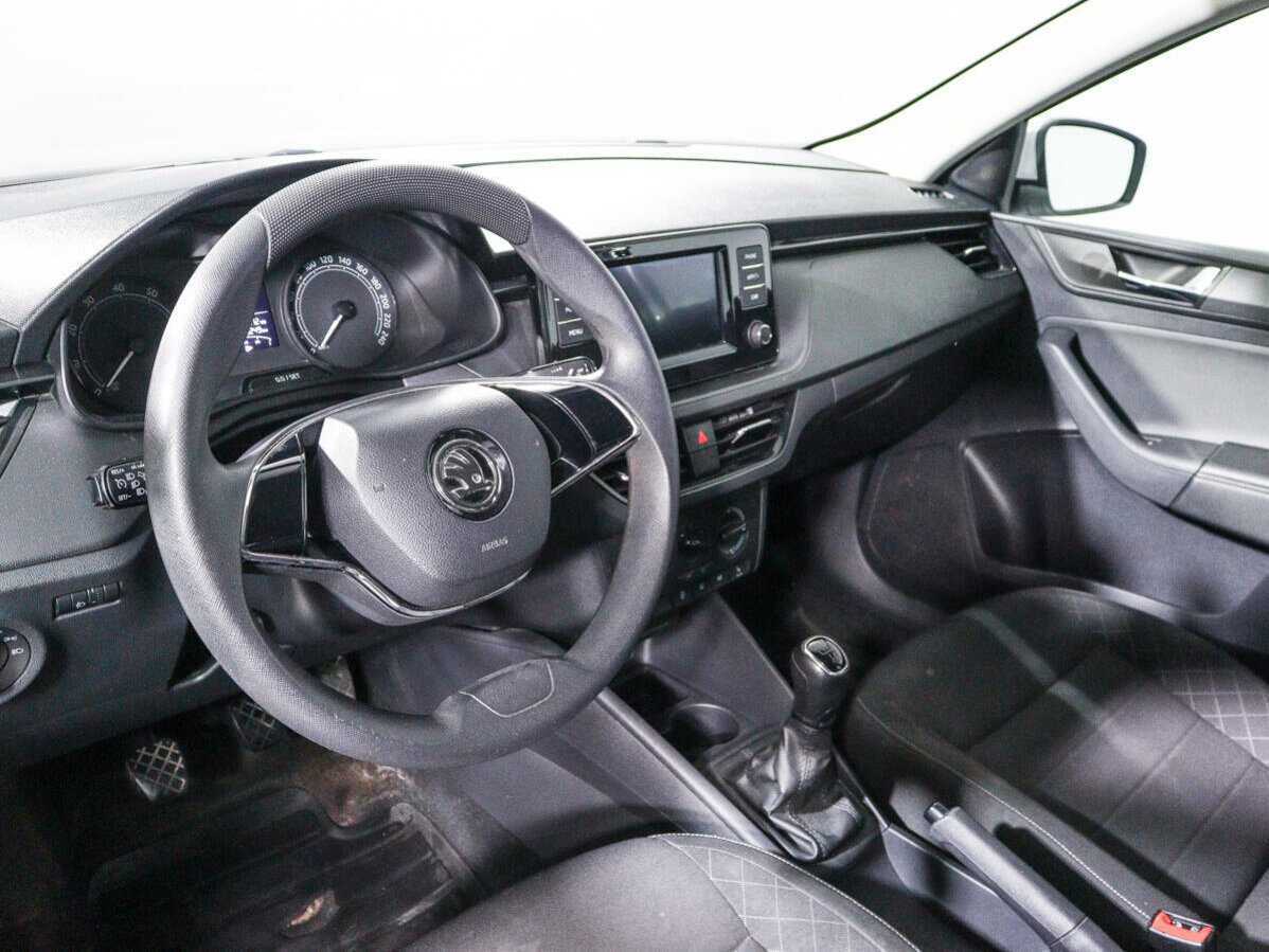 Skoda Rapid с пробегом — 2020 год. Фото: #11
