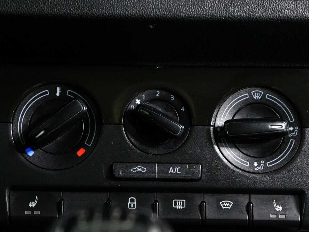 Skoda Rapid с пробегом — 2020 год. Фото: #13