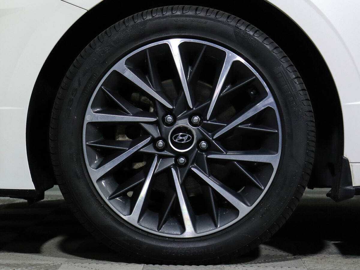 Hyundai Sonata с пробегом — 2021 год. Фото: #12