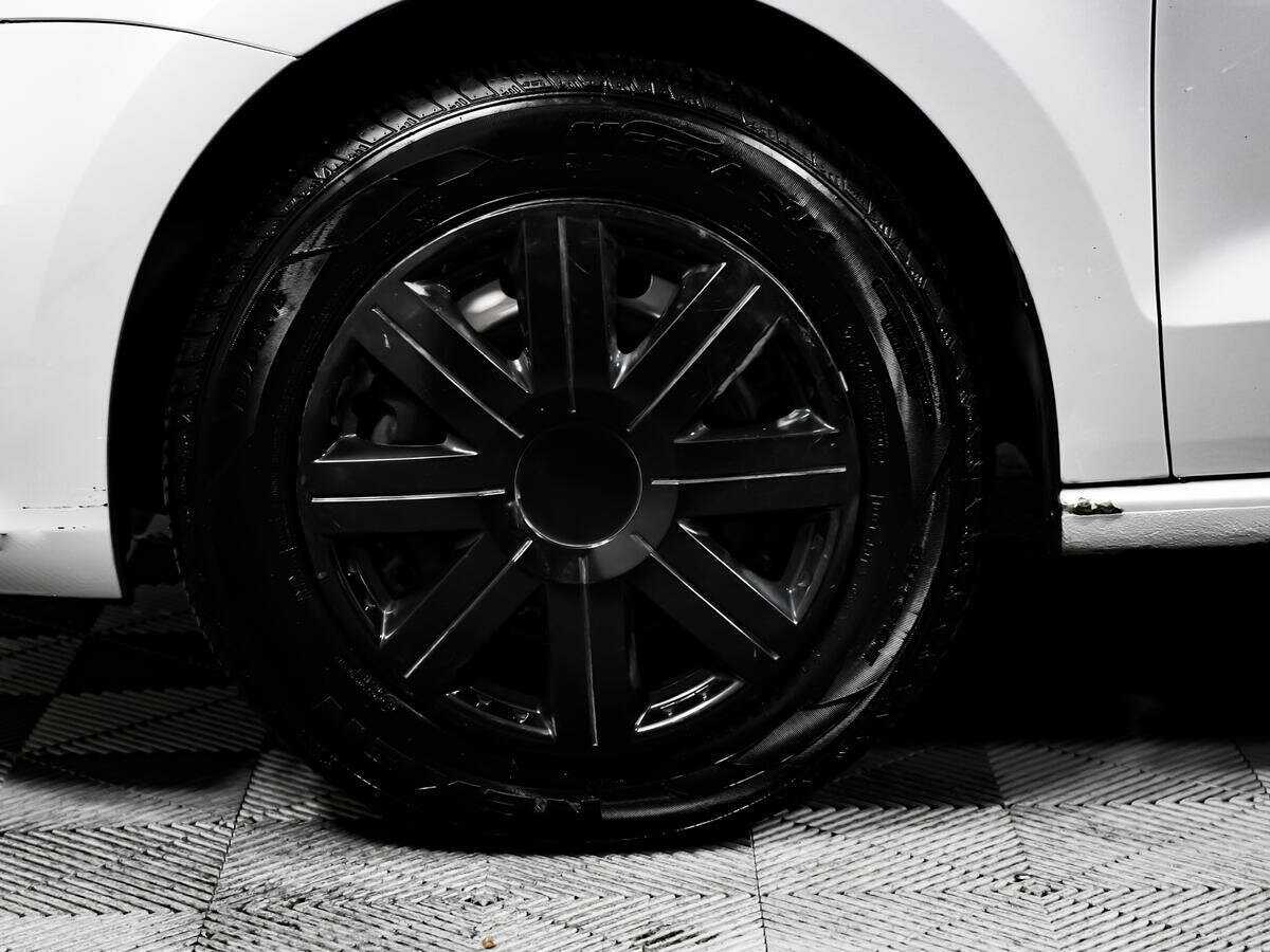 Volkswagen Polo с пробегом — 2018 год. Фото: #13