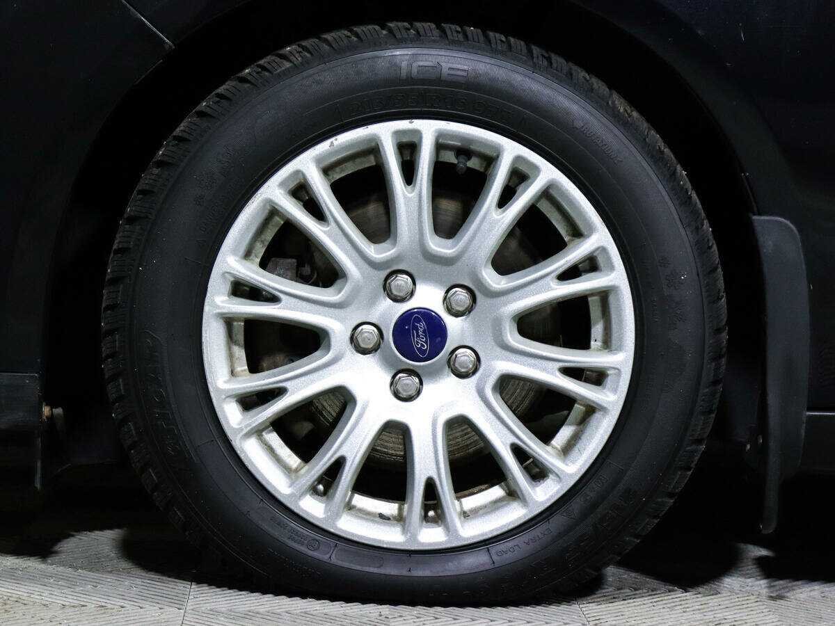 Ford Focus с пробегом — 2012 год. Фото: #12