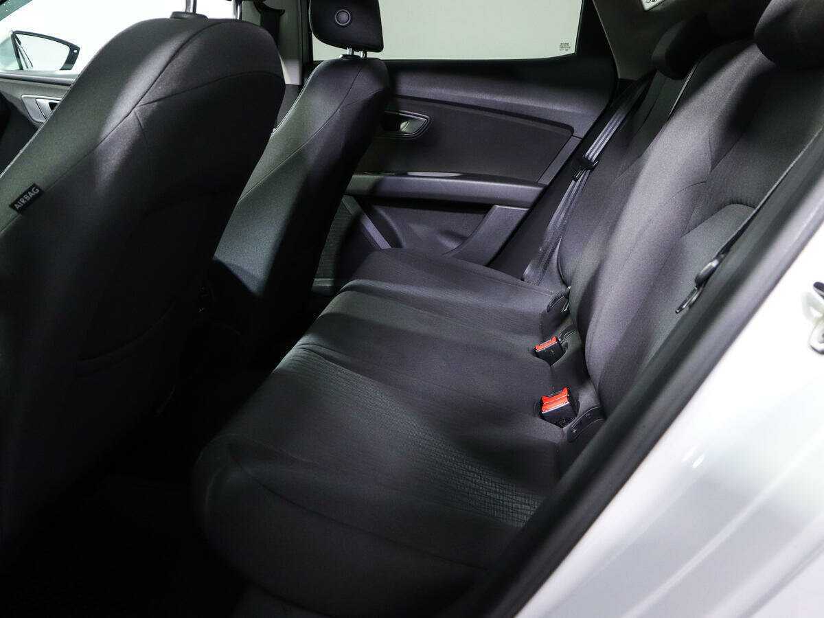 SEAT Leon с пробегом — 2013 год. Фото: #9