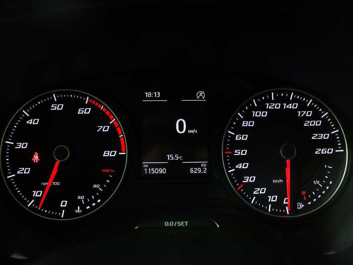 SEAT Leon с пробегом — 2013 год. Фото: #10