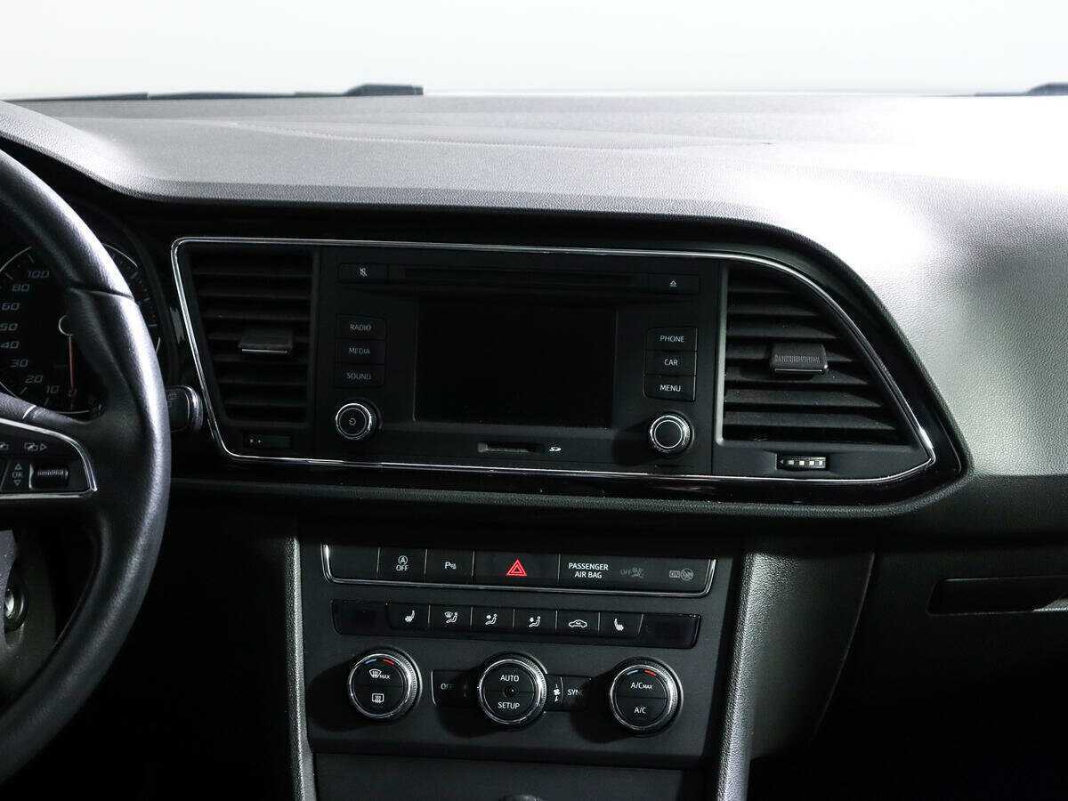 SEAT Leon с пробегом — 2013 год. Фото: #12