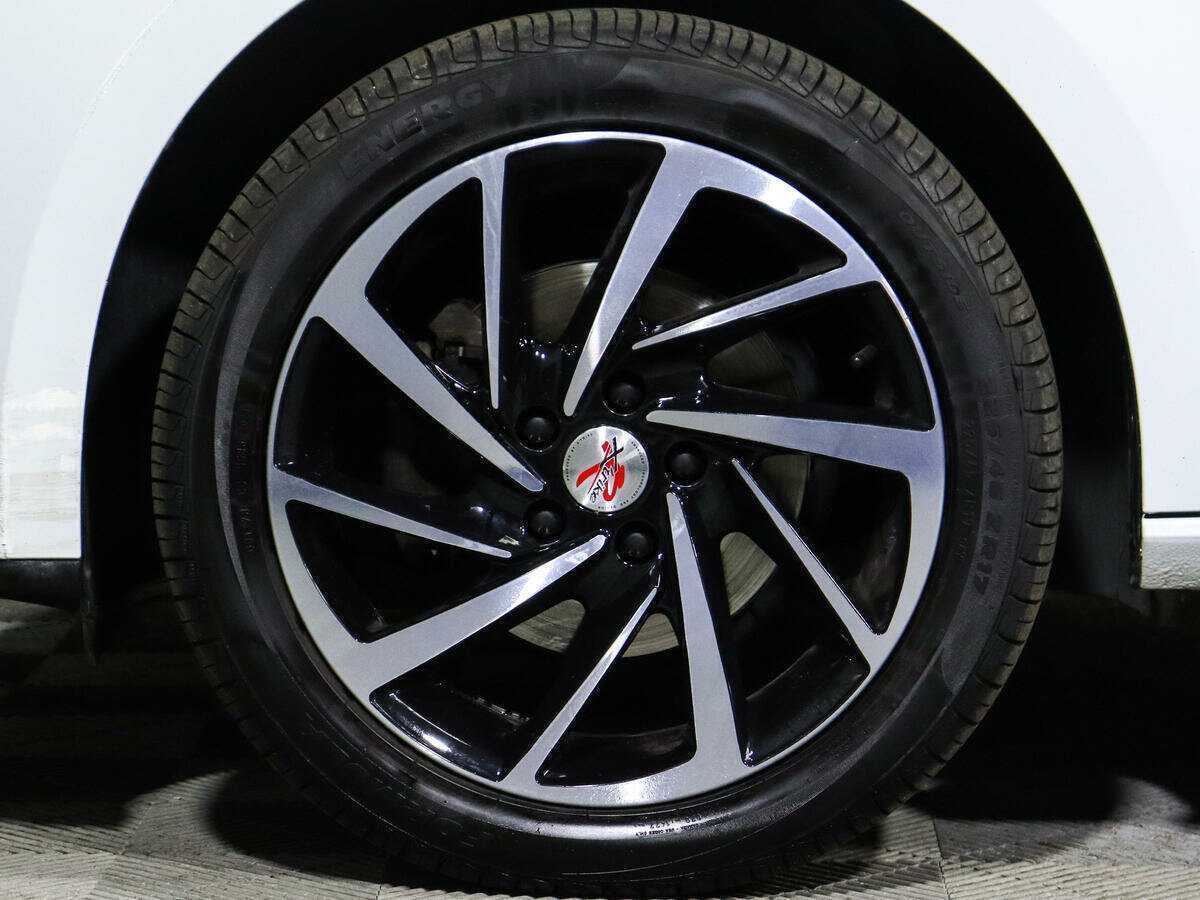 SEAT Leon с пробегом — 2013 год. Фото: #20