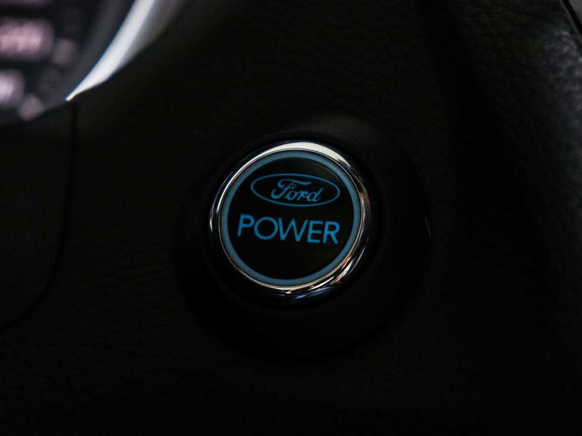 Ford Focus с пробегом — 2012 год. Фото: #12