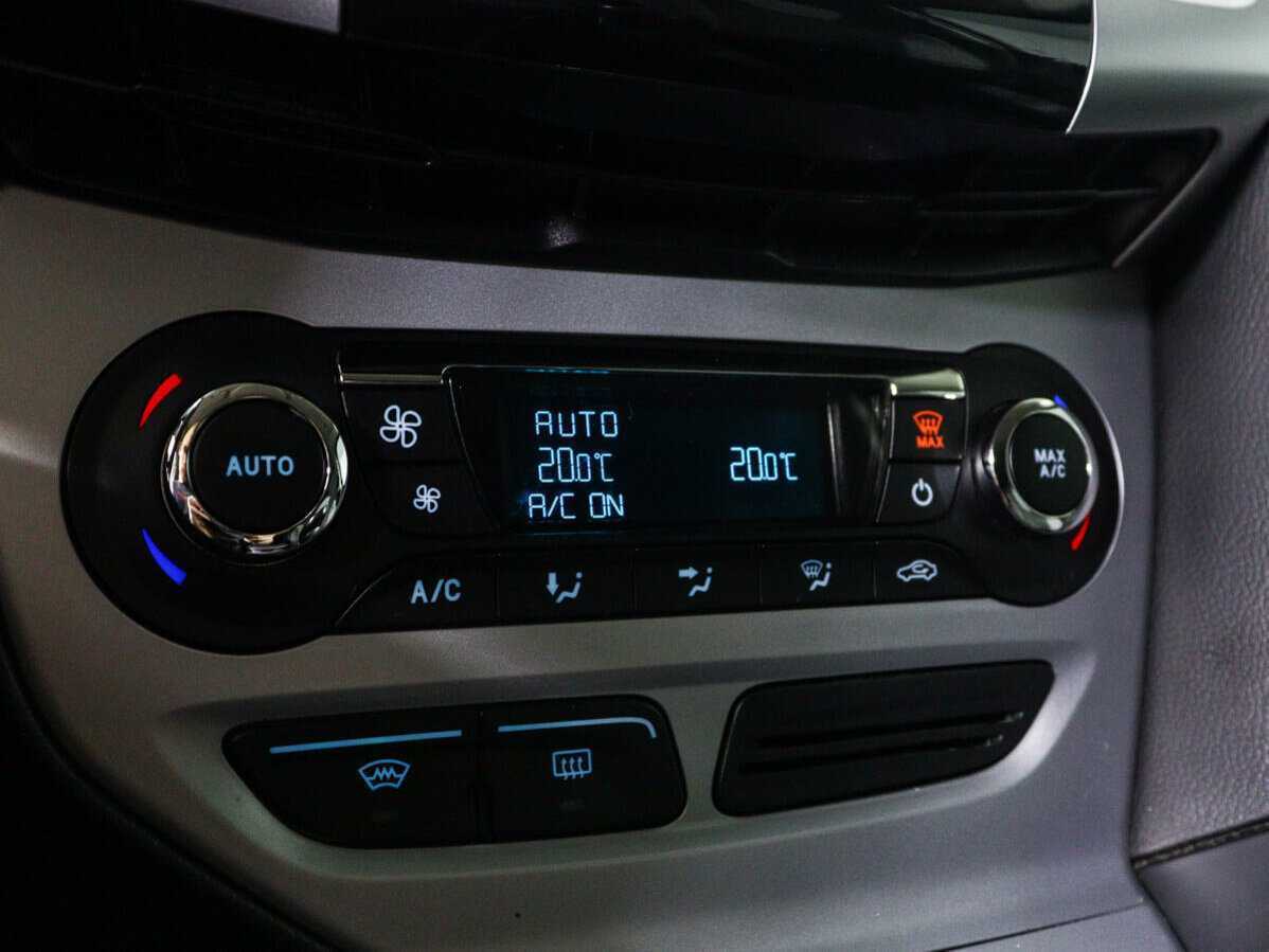 Ford Focus с пробегом — 2013 год. Фото: #13