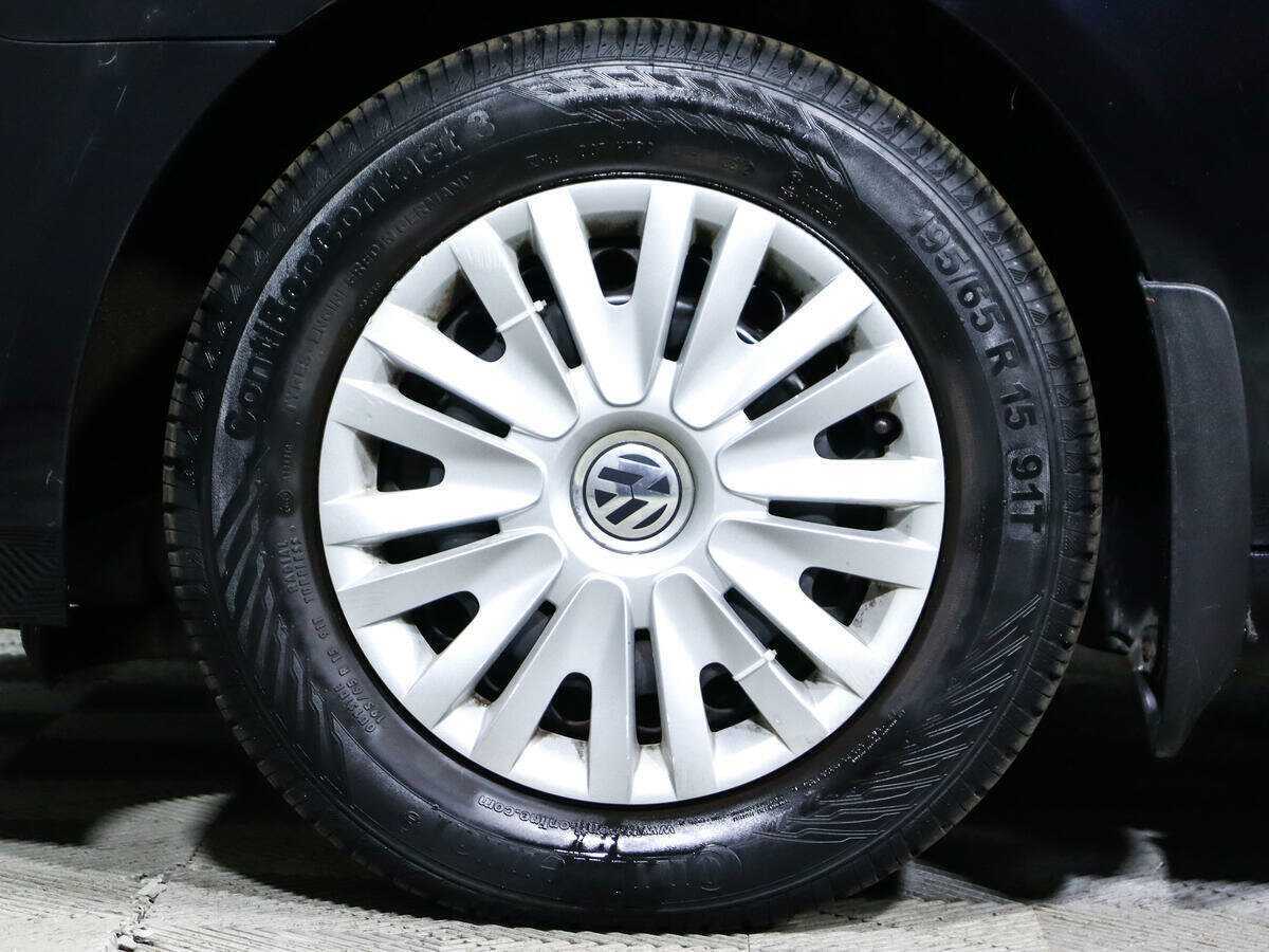 Volkswagen Golf с пробегом — 2012 год. Фото: #13