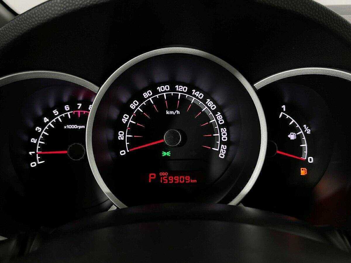 Kia Venga с пробегом — 2013 год. Фото: #10