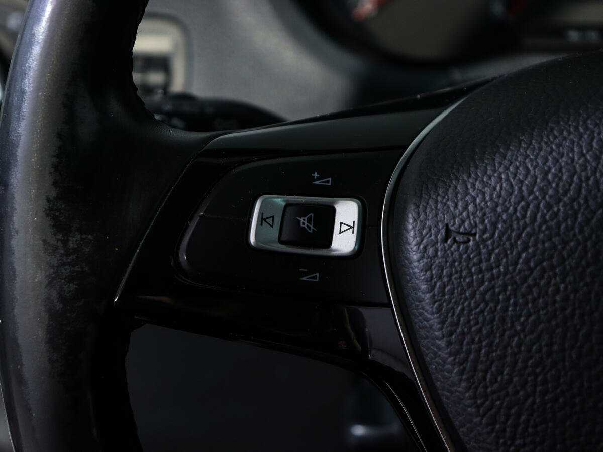 Volkswagen Polo с пробегом — 2017 год. Фото: #14