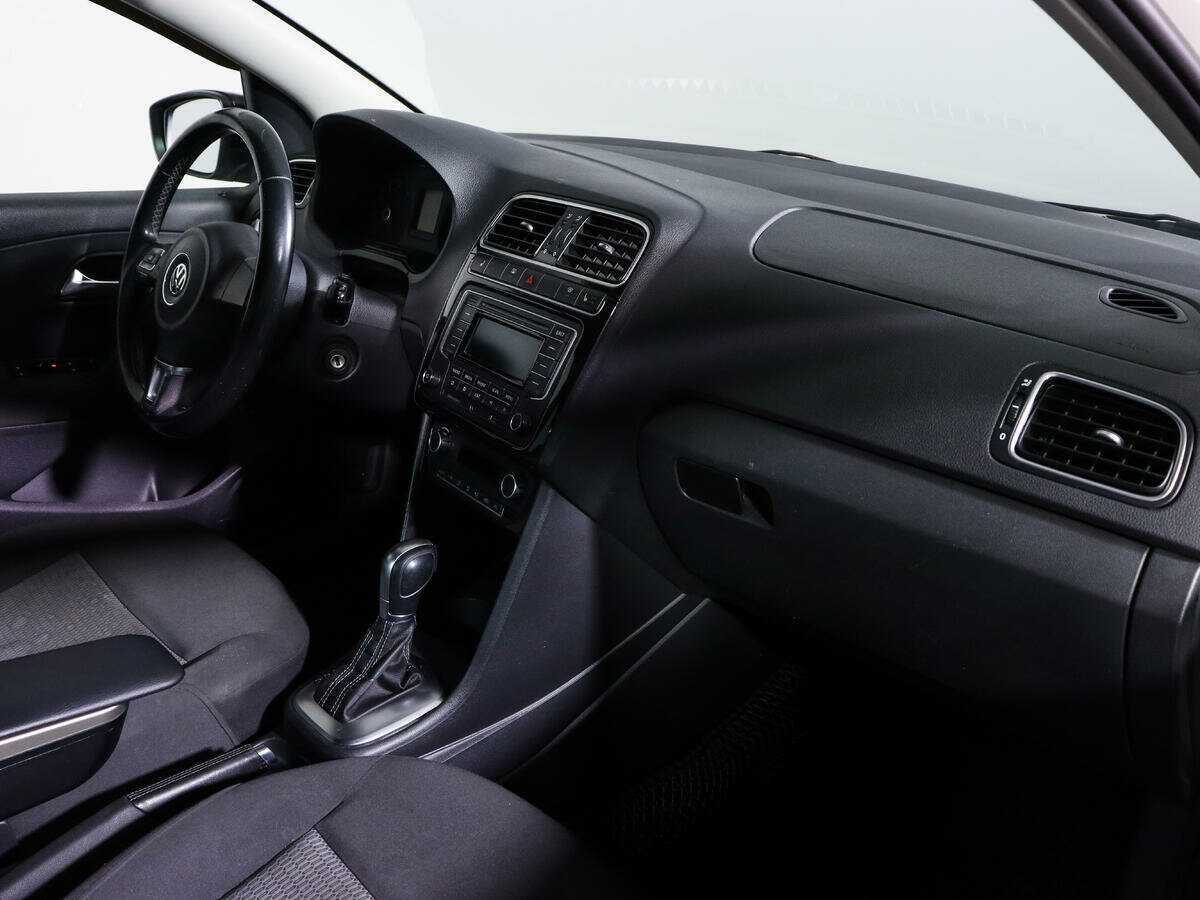 Volkswagen Polo с пробегом — 2014 год. Фото: #7