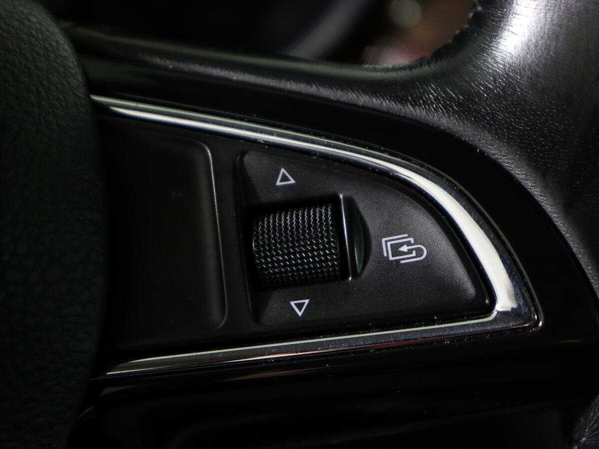 Skoda Superb с пробегом — 2014 год. Фото: #19