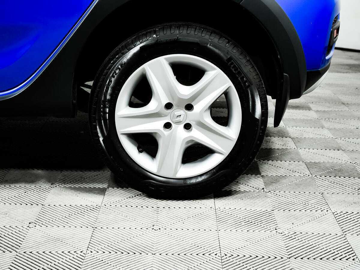 Renault Sandero с пробегом — 2016 год. Фото: #13