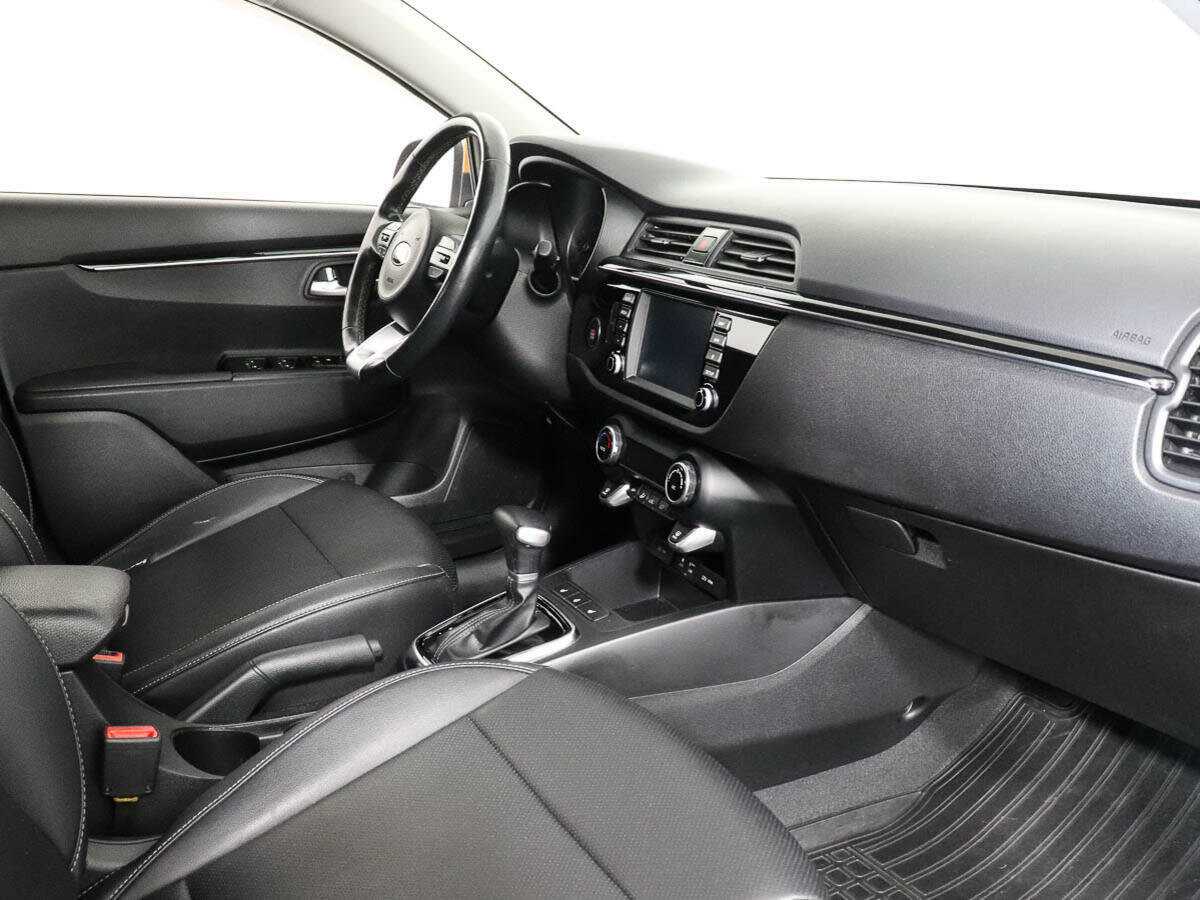 Kia Rio с пробегом — 2017 год. Фото: #6