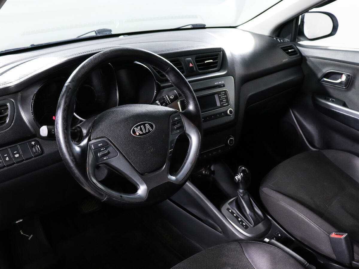 Kia Rio с пробегом — 2016 год. Фото: #13