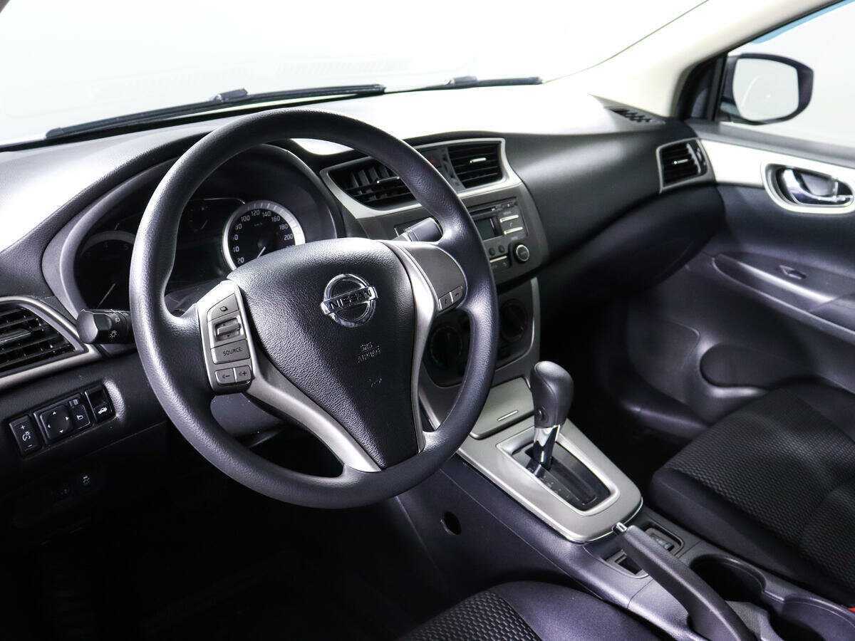Nissan Sentra с пробегом — 2015 год. Фото: #12
