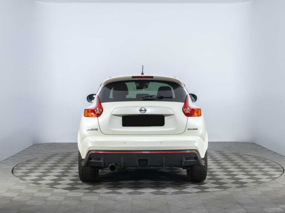 Nissan Juke Nismo с пробегом — 2013 год. Фото: #5