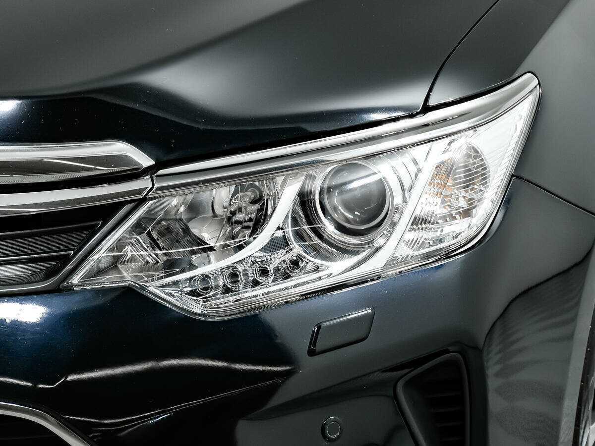 Toyota Camry с пробегом — 2016 год. Фото: #12