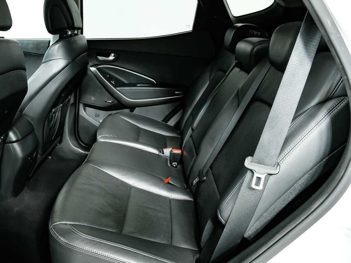 Hyundai Santa Fe с пробегом — 2016 год. Фото: #10