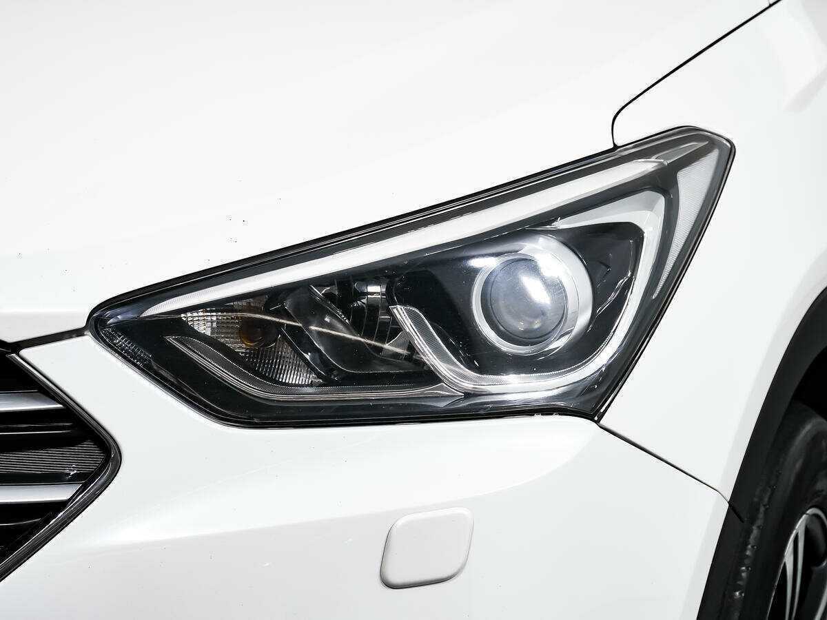 Hyundai Santa Fe с пробегом — 2016 год. Фото: #13