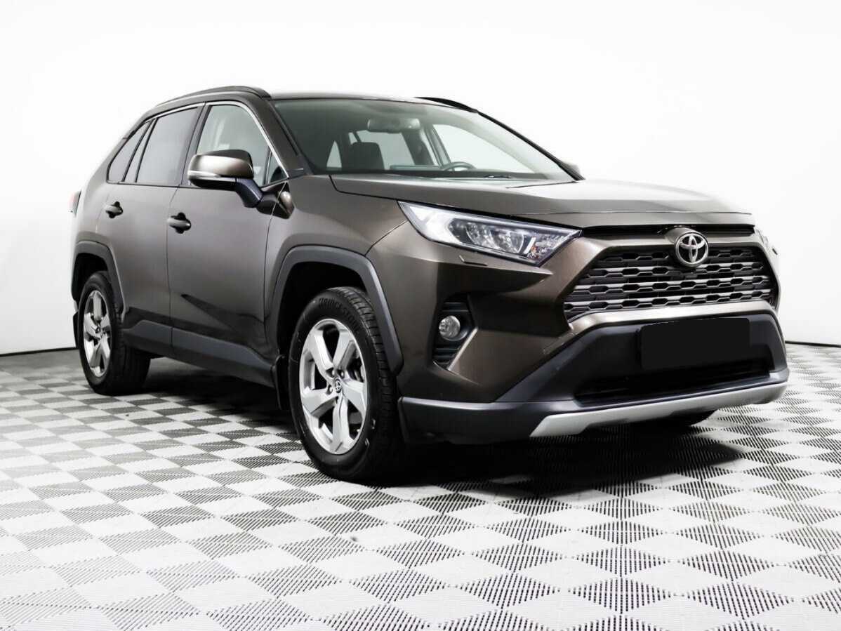 Toyota RAV4 с пробегом — 2020 год. Фото: #2
