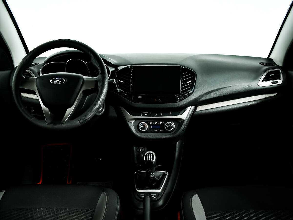 Lada (ВАЗ) Vesta с пробегом — 2017 год. Фото: #10