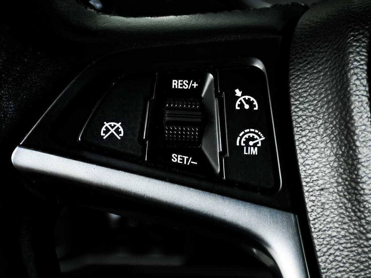 Opel Astra с пробегом — 2013 год. Фото: #15