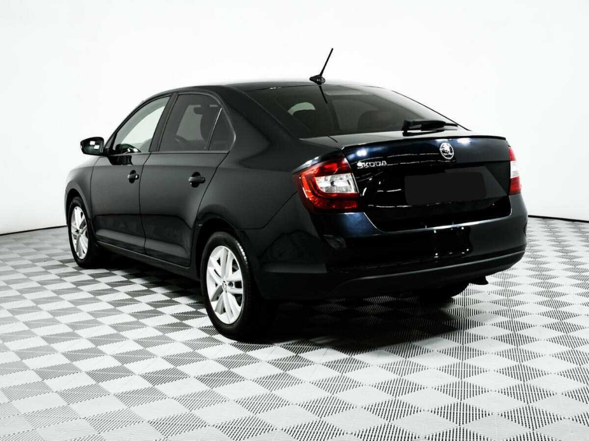 Skoda Rapid с пробегом — 2018 год. Фото: #6