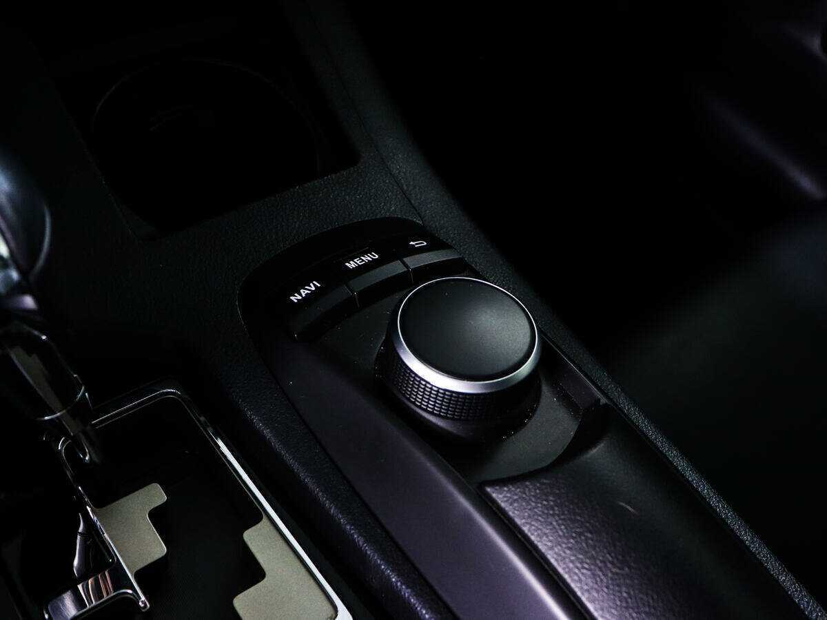 Lexus ES с пробегом — 2014 год. Фото: #19