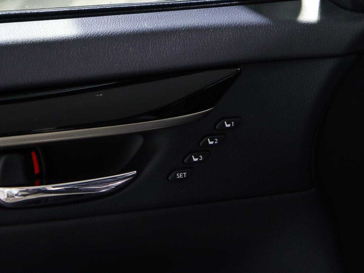 Lexus ES с пробегом — 2014 год. Фото: #20