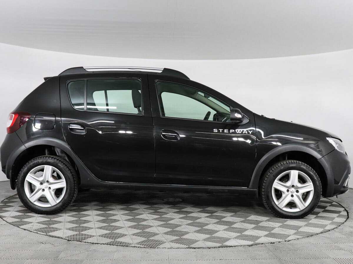 Renault Sandero с пробегом — 2019 год. Фото: #3