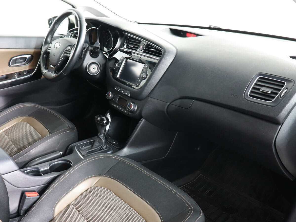 Kia Ceed с пробегом — 2016 год. Фото: #10
