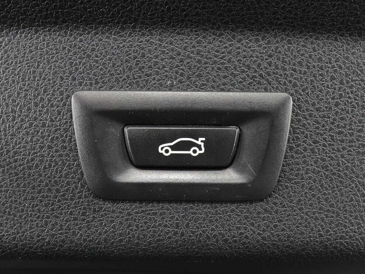 BMW 3 серии с пробегом — 2016 год. Фото: #16