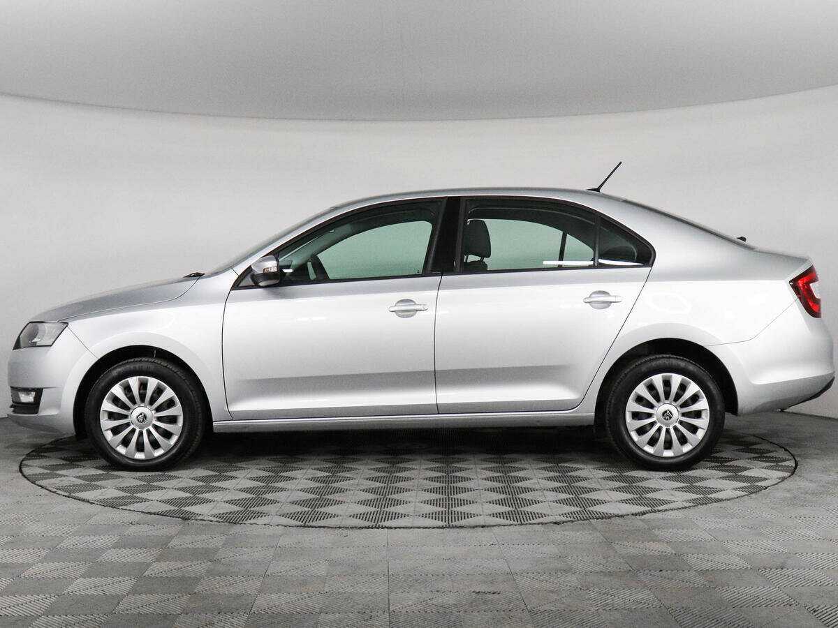 Skoda Rapid с пробегом — 2018 год. Фото: #7