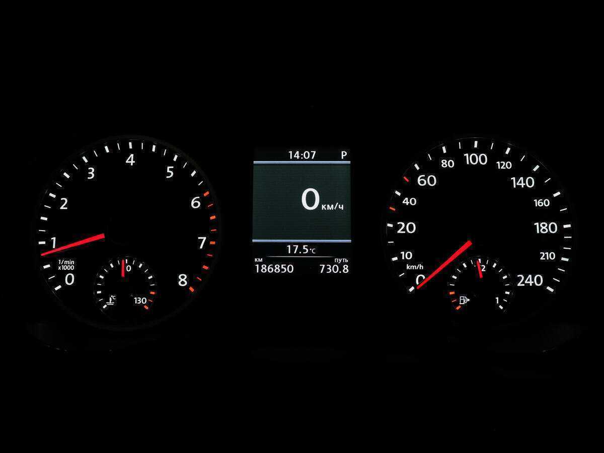 Volkswagen Tiguan с пробегом — 2012 год. Фото: #11