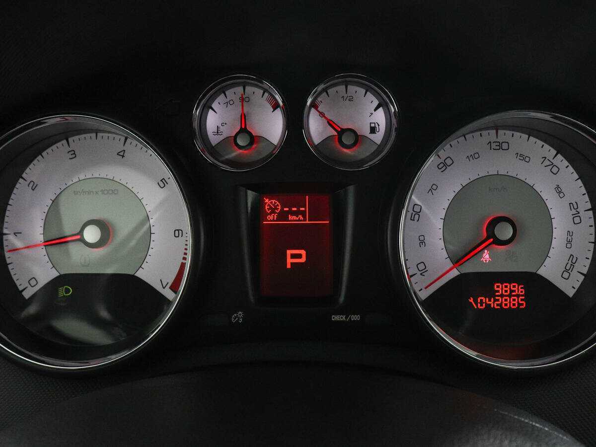 Peugeot 408 с пробегом — 2016 год. Фото: #10