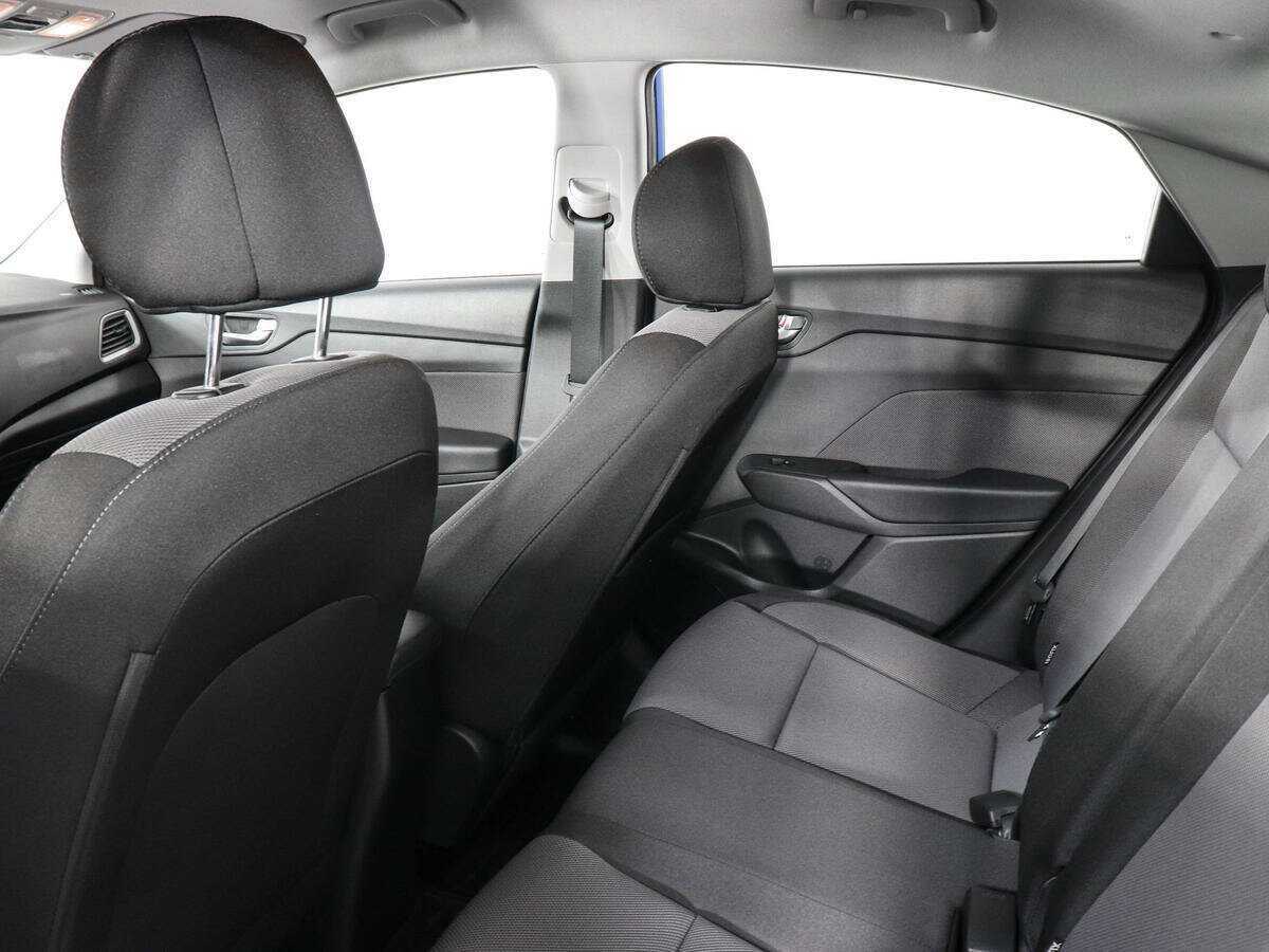 Hyundai Solaris с пробегом — 2017 год. Фото: #11