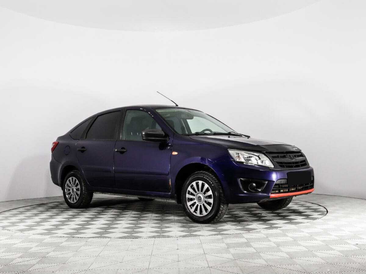 Lada (ВАЗ) Granta с пробегом — 2015 год. Фото: #2