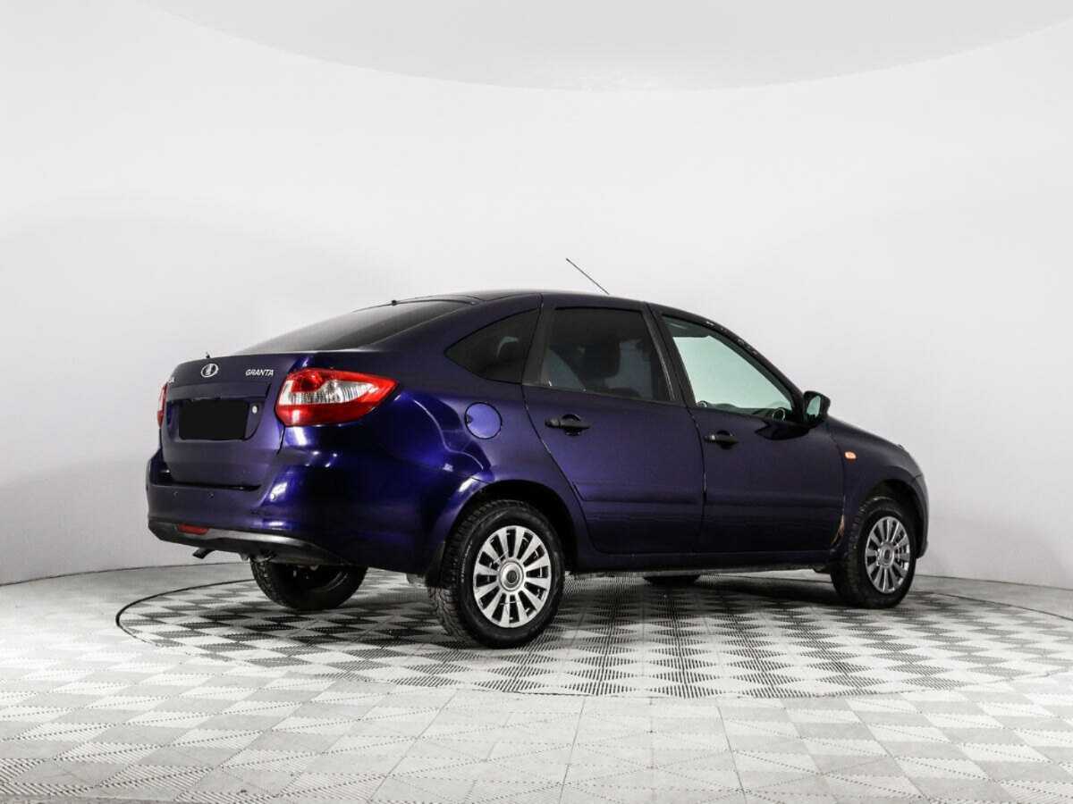 Lada (ВАЗ) Granta с пробегом — 2015 год. Фото: #4