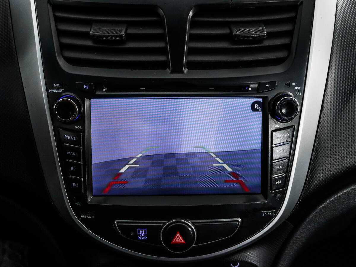 Hyundai Solaris с пробегом — 2014 год. Фото: #13