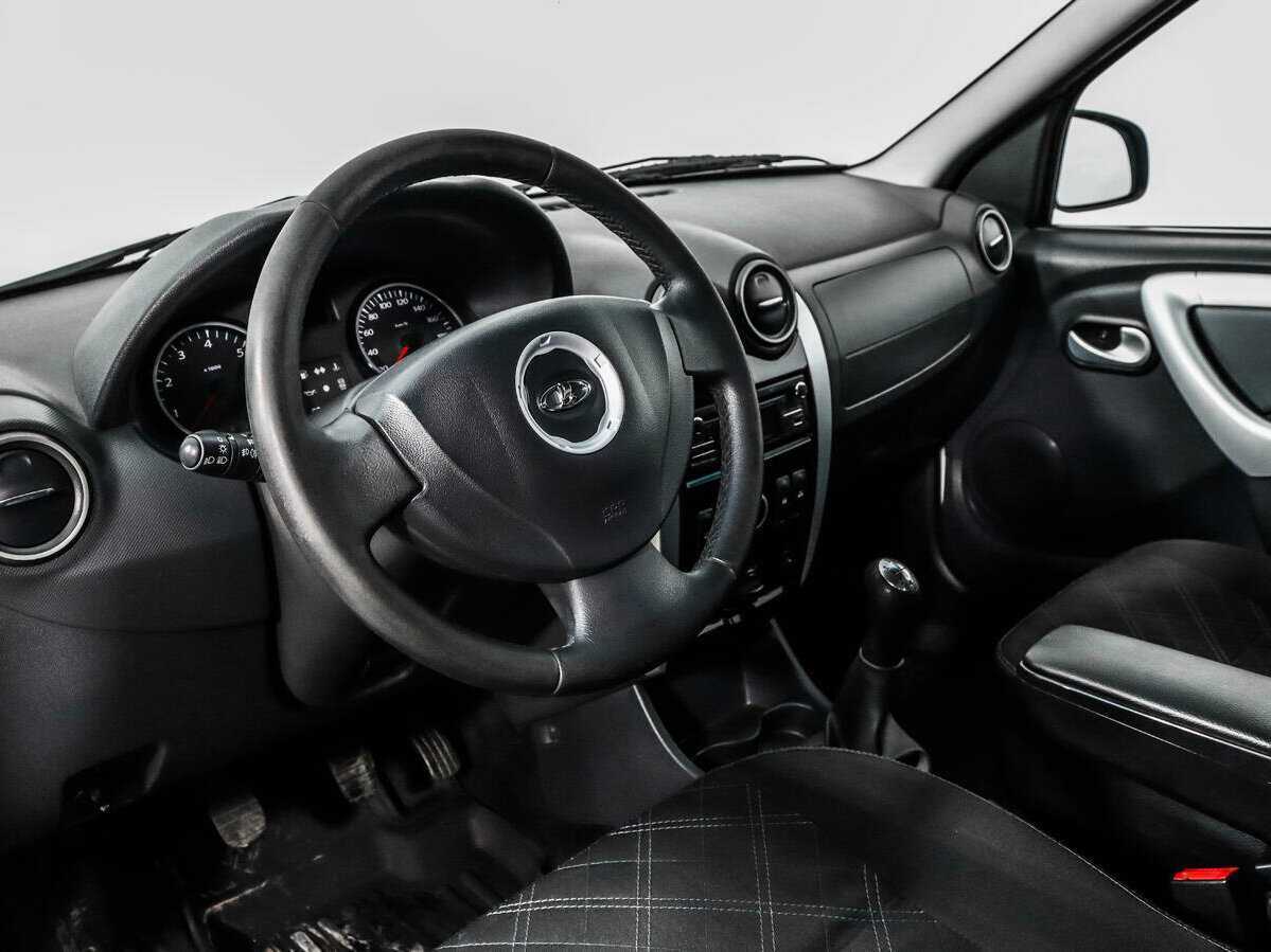 Lada (ВАЗ) Largus с пробегом — 2015 год. Фото: #8