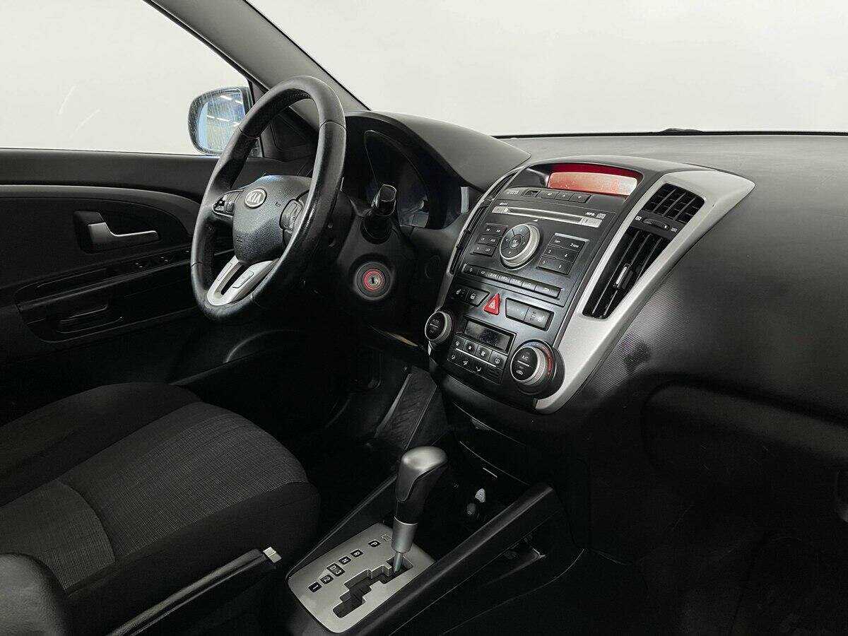 Kia Ceed с пробегом — 2012 год. Фото: #8