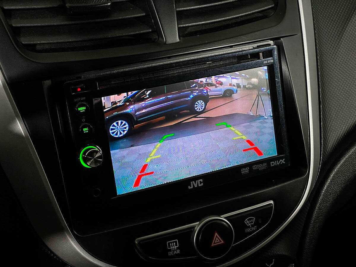 Hyundai Solaris с пробегом — 2012 год. Фото: #14