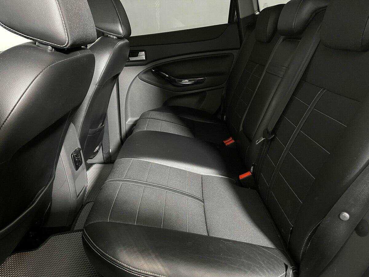 Ford Kuga с пробегом — 2012 год. Фото: #9