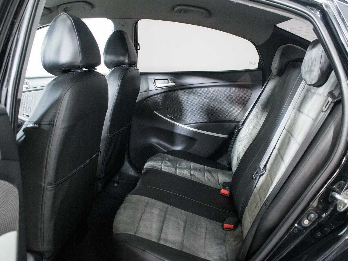 Hyundai Solaris с пробегом — 2014 год. Фото: #9