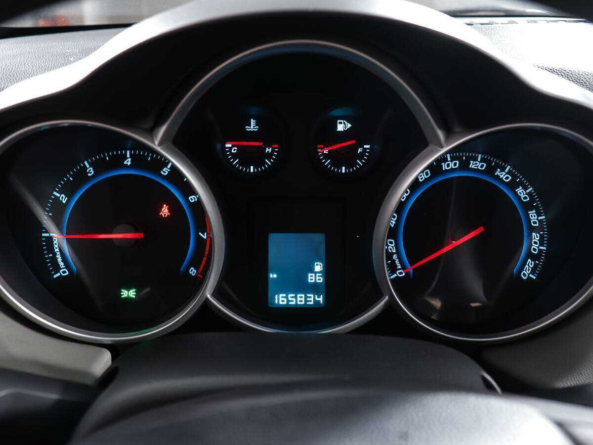 Chevrolet Cruze с пробегом — 2014 год. Фото: #13