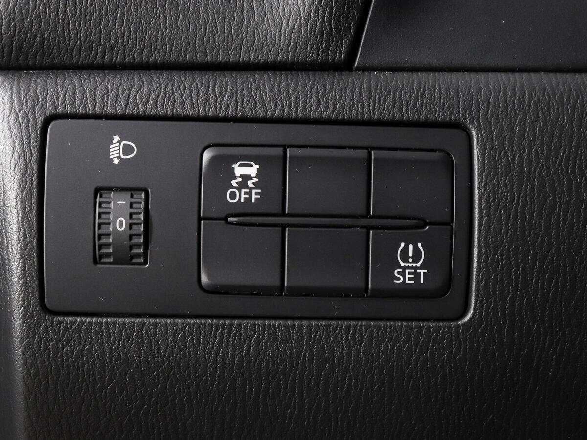 Mazda 3 с пробегом — 2016 год. Фото: #10